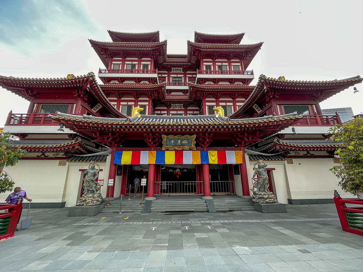 Buddha Tooth Relic Temple anestventure