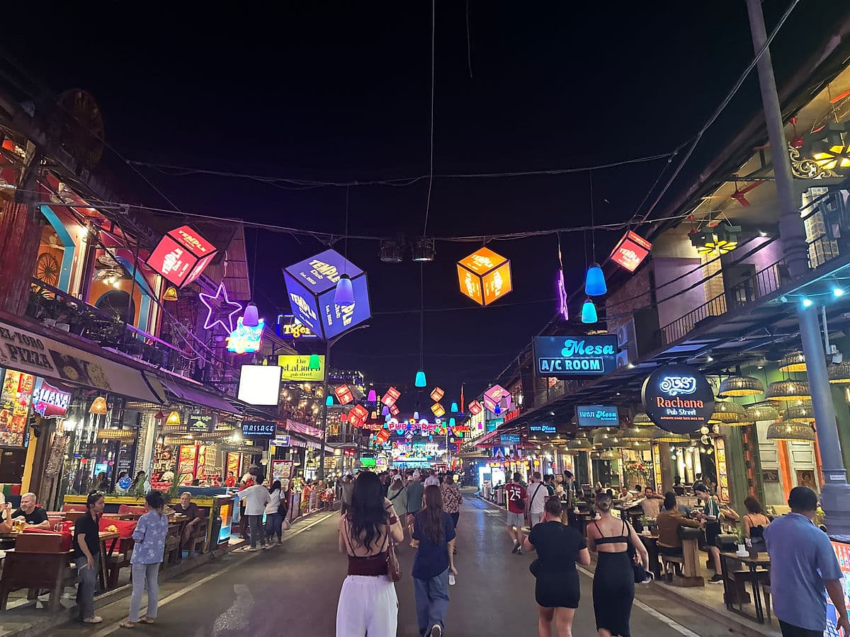 siem reap pub street