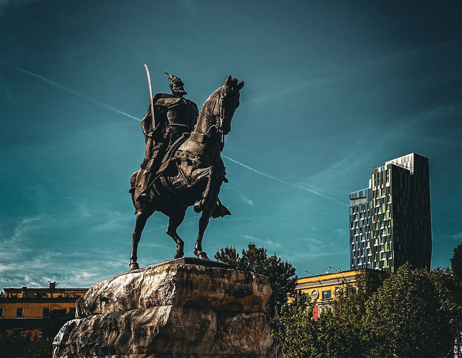Arnavutluk - Tiran Gezi Rehberi