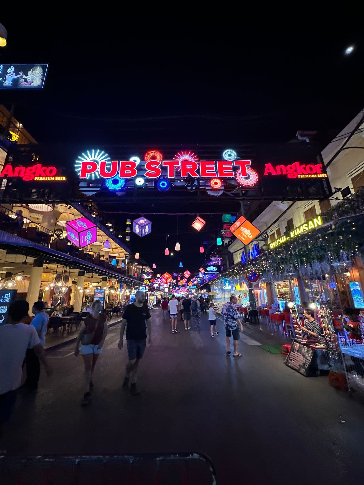 siem reap pub street